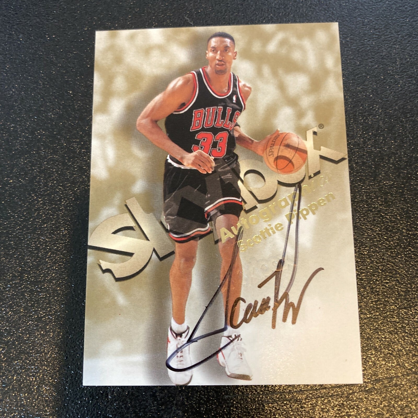 1998-99 Autographics Skybox Card Premium SkyBox On Auto Allen 
