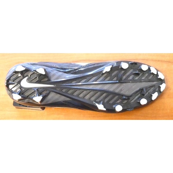 Derek Carr Play Exclusive Football Cleats size 11.5. Derek Carr Leads Saints to Victory in Air Jordan Cleats main image 4