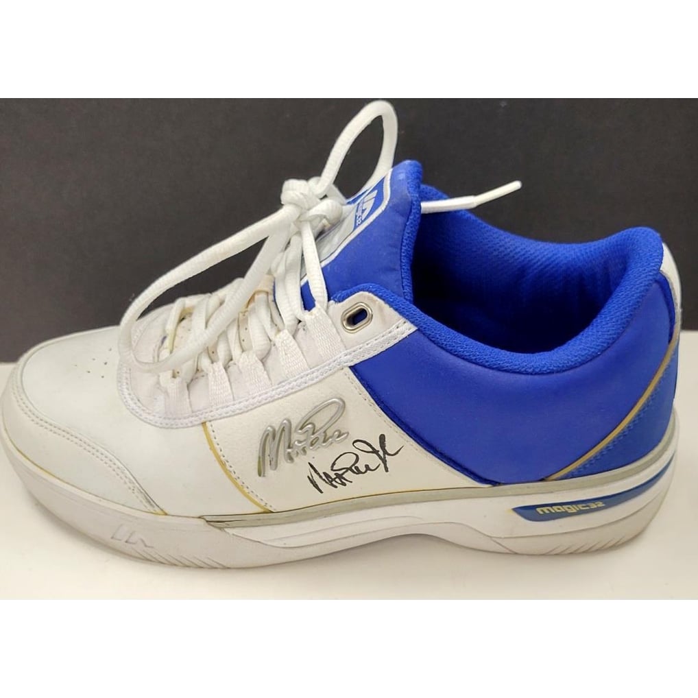 Magic Johnson auto signed Original Magic32 Shoes Size 8.5 