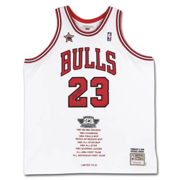 michael-jordan-autographed- 
