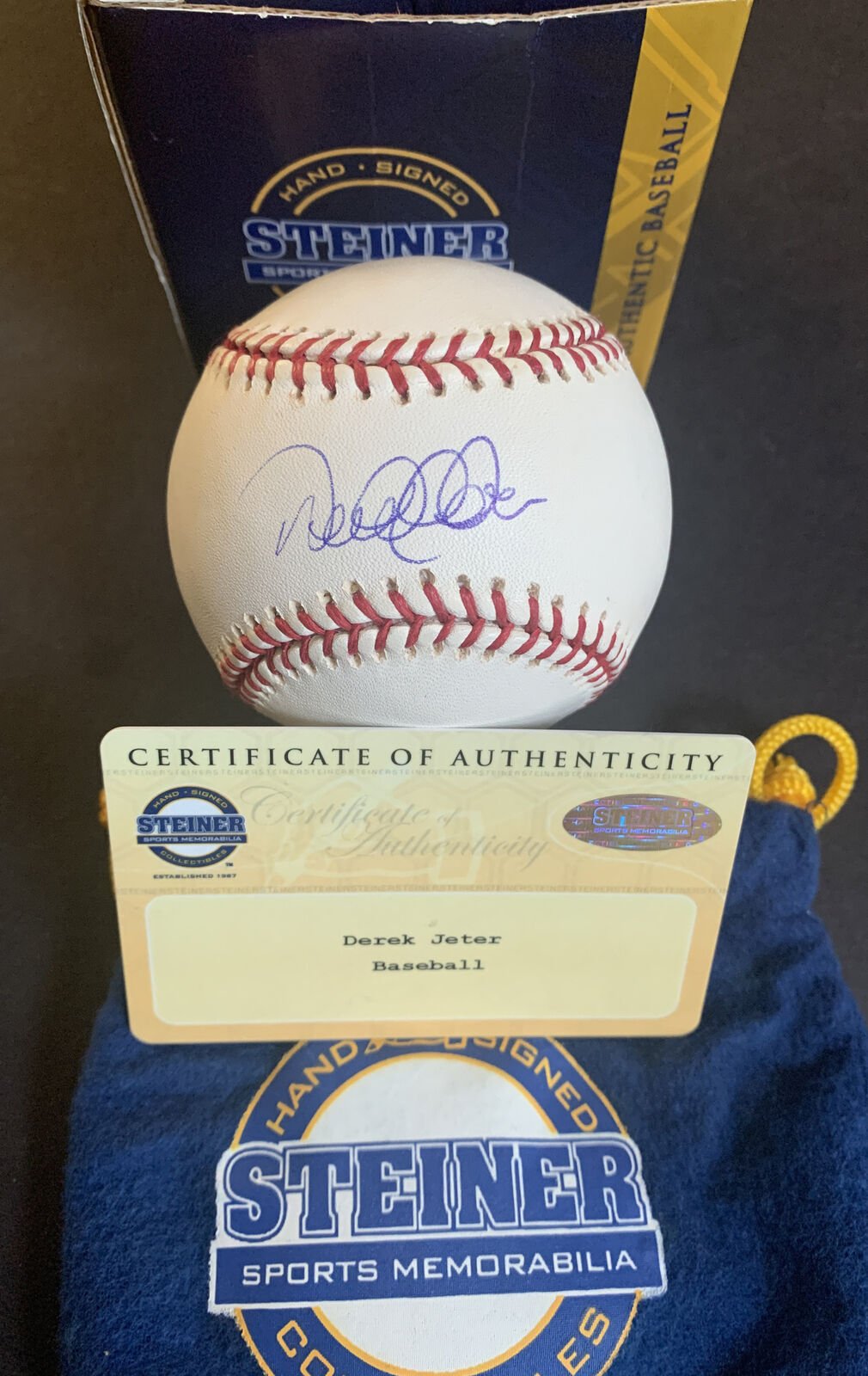 Derek Jeter Signed Ball - Official Mint 